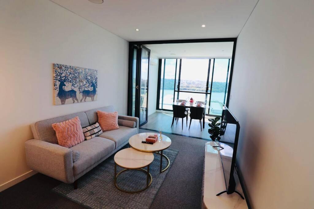 Lovely Waterview 1 Bedroom +Study+Free Parking Sydney Exterior photo