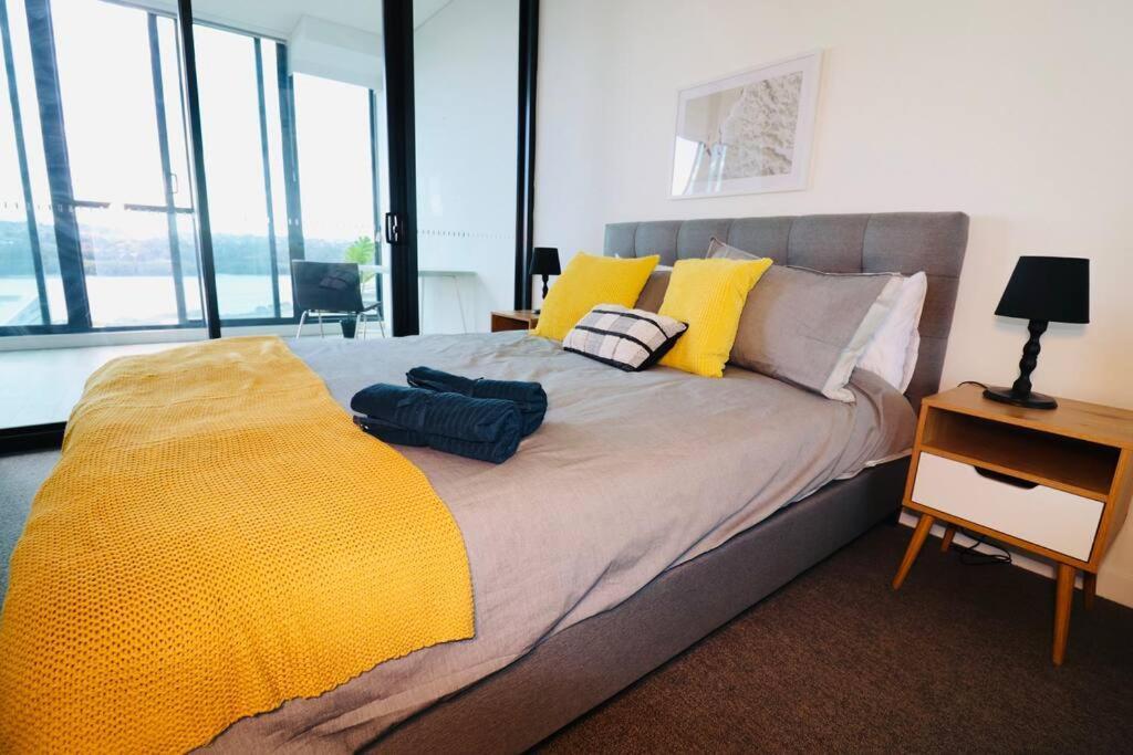 Lovely Waterview 1 Bedroom +Study+Free Parking Sydney Exterior photo